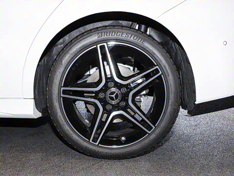 2025�� �Ŀ� CLA 220