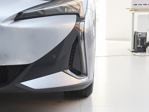 2025�� �Ŀ� 560MAX 185kW