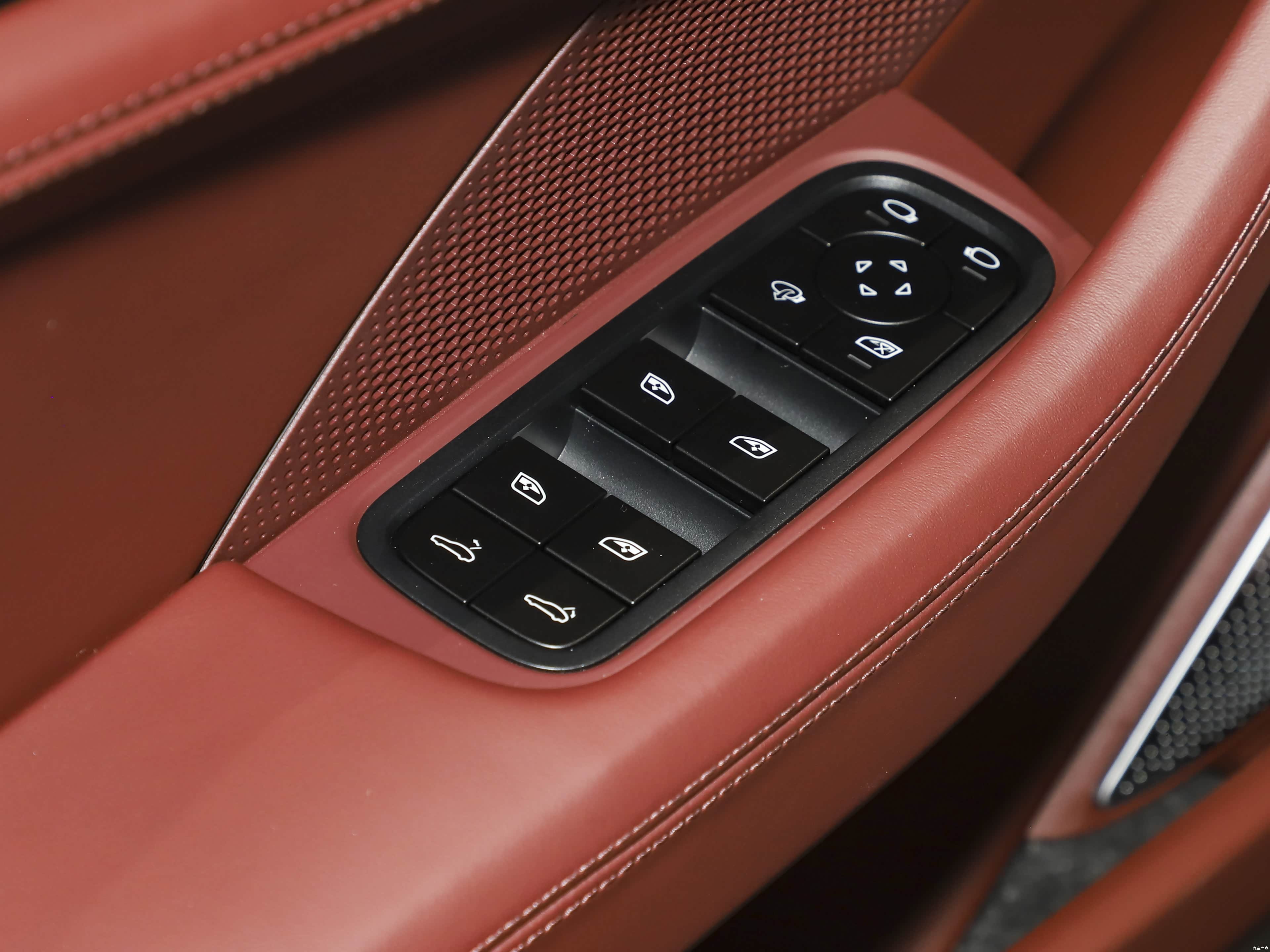 Porsche Panamera, миниатюра 24