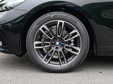 2026�� �Ŀ� 525Li M�˶���װ