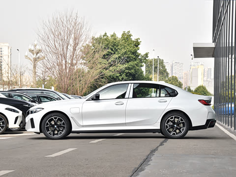 2026�� �Ŀ� eDrive 40 L ��ҹ��װ