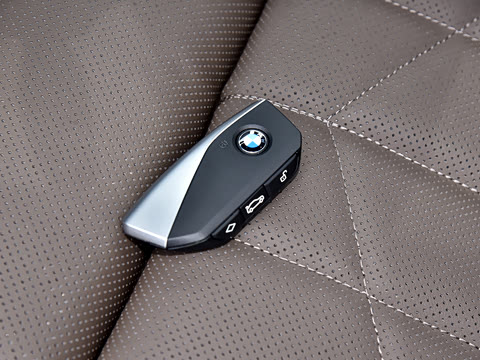 2026�� 525i M�˶���װ