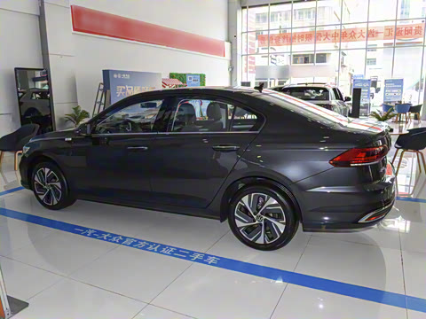 2025�� �Ŀ� 300TSI DSG���а�