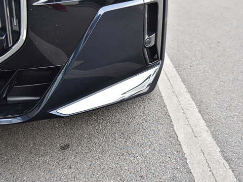 2026�� 740Li ������ M�˶���װ