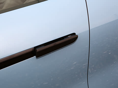 2025�� EV 701KM�����״�������