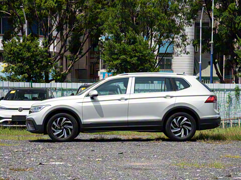 2025�� ���ڿ� 300TSI �Զ��������ڰ�