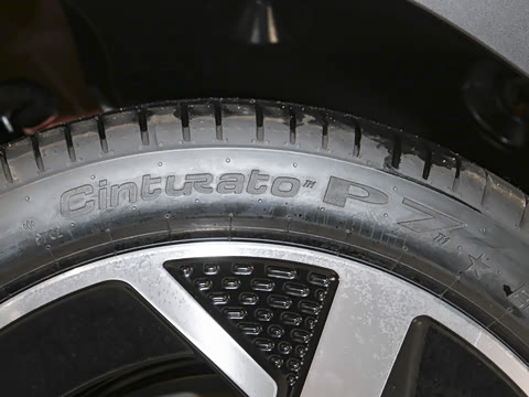 2025�� E ������