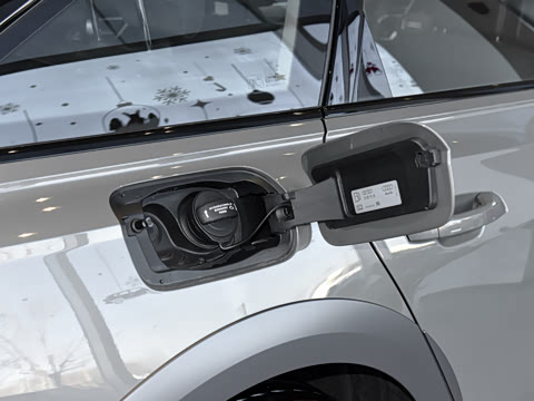 2025�� allroad quattro 55 TFSI ��̽�ռ�