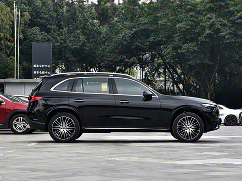 2026�� GLC 300 L 4MATIC ������