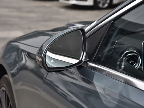 2026�� C 260 L �˶���