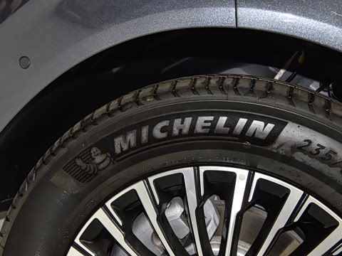 2025�� EV �Ǽݰ� 600 ���������