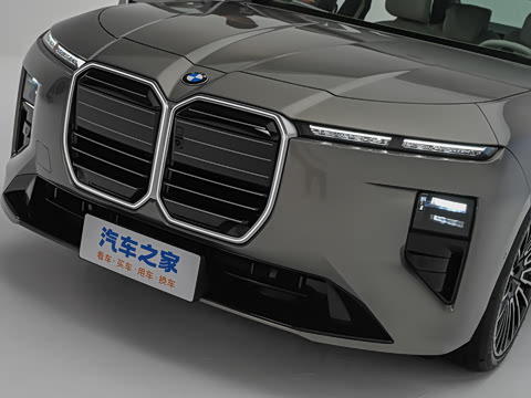 2027�� 740L �����