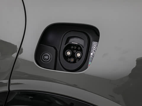 2026�� Cayenne Coup�� Turbo Electric