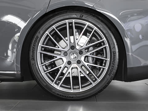 2026�� Panamera �����ӳ������� 2.9T