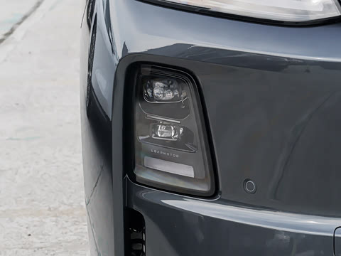 2027�� 660������