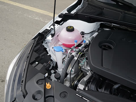 2027�� ���� 1.5L CVT������