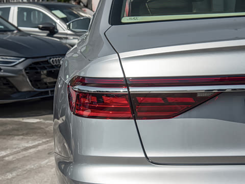 2026�� A8L Horch��ʼ�˰� 55TFSI