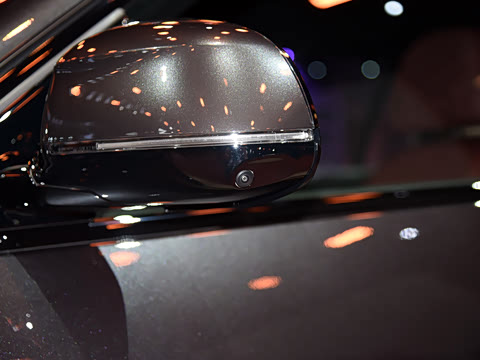 2025�� xDrive 40Li ������M�˶���ҹ��װ