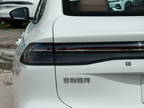 2026�� EM-i 235km ̽��+��