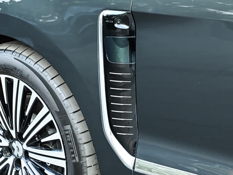 2026�� 102kWh �����е�ǩ����