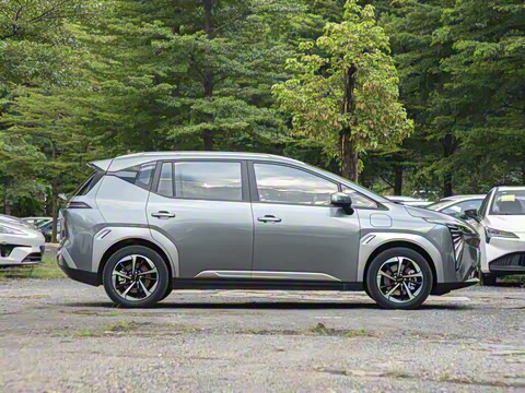 2025�� Plus 610 ������