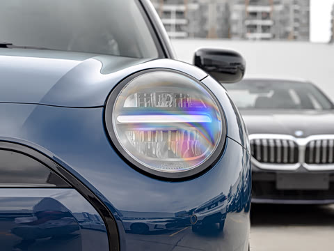 2026�� 466km COOPER E ������