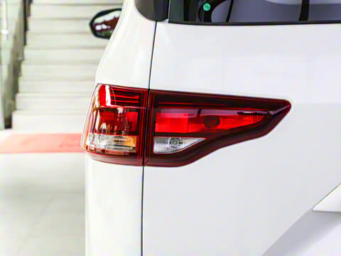 2025�� 401KM ������м�Ӫ�� 8��