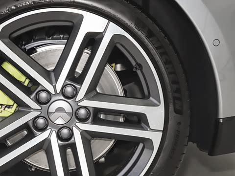 2025�� �ھ������ 100kWh