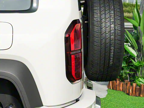 2025�� 210KM ����Ultra��