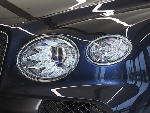 2026�� 4.0T V8 ������