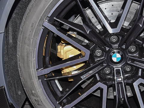 2025�� M5