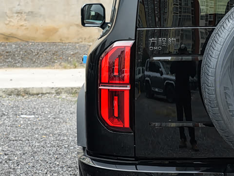 2025�� 210KM ����Ultra��