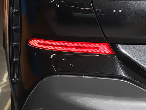 2026�� xDrive40i M�˶���װ