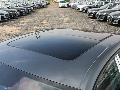 2026�� 200���������� 40 TFSI ����������