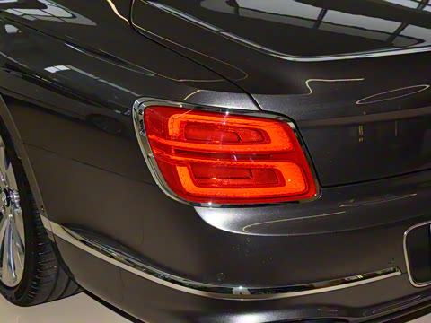 2024�� V8 Edition 8