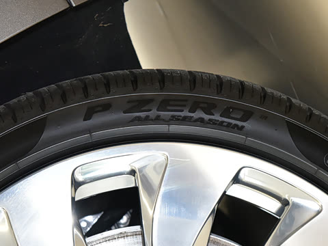 2024�� V8 Edition 8