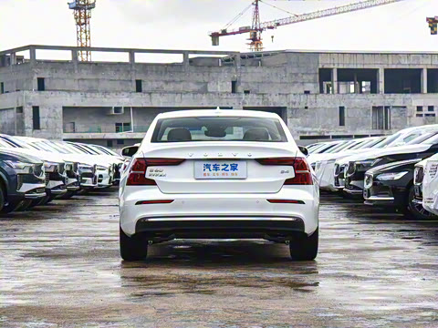 2026�� B4 ��Զ������