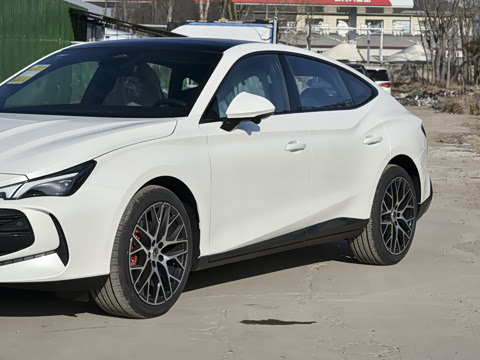 2026�� 2.0T 405 AT������