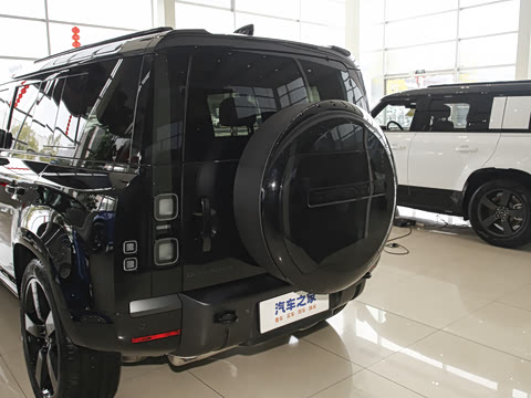 2026�� 110 3.0T P400 X-Dynamic HSE