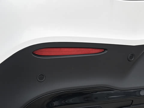 2026�� �Ŀ� GLC 300 4MATIC ����SUV
