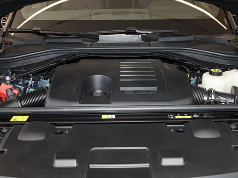 2025�� 400PS Dynamic SE