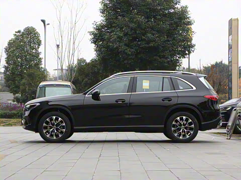 2026�� GLC 260 L 4MATIC �����