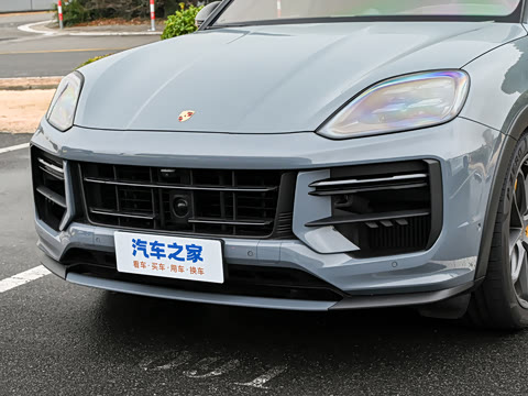 2025�� Cayenne Coup�� Turbo GT 4.0T
