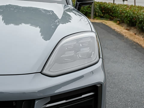 2025�� Cayenne Coup�� Turbo GT 4.0T