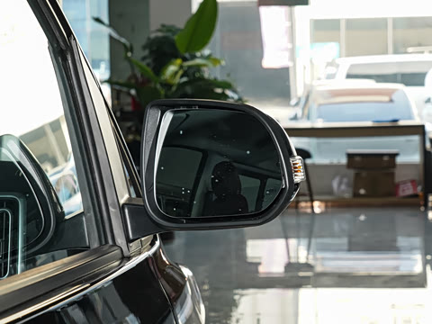 2027�� 2.0L ������ 7��