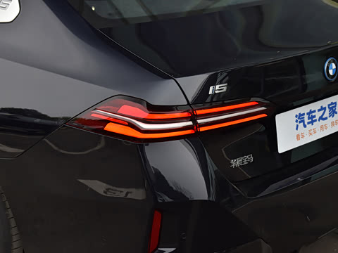 2026�� �Ŀ� eDrive 35L M�˶���װ