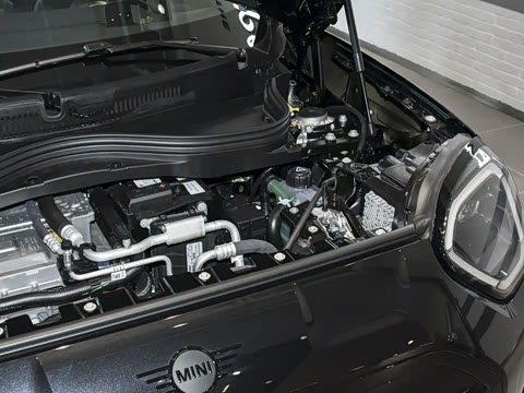2026�� JOHN COOPER WORKS �ڱ��ر��