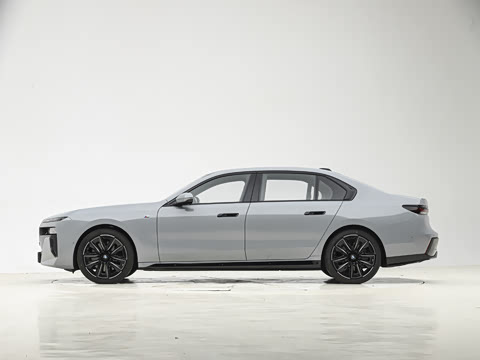 2023�� 740Li ������ M�˶���װ