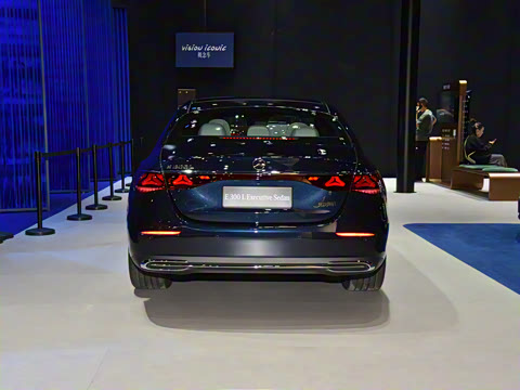 2026�� E 300 L ������