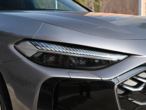 2026�� TFSI quattro 200kW �콢��